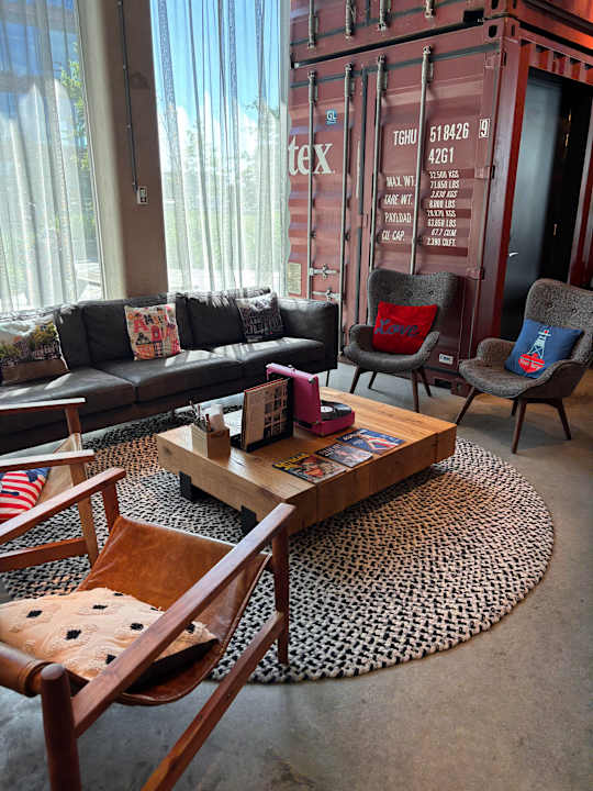 Lobby Moxy Amsterdam Houthavens