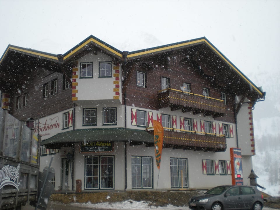 D´Glöcknerin bei Schneffall Apartment  & Suiten Hotel Glöcknerin