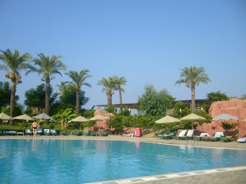Sonnenflatrate und Warmes Wasser im Pool  MC Arancia Resort