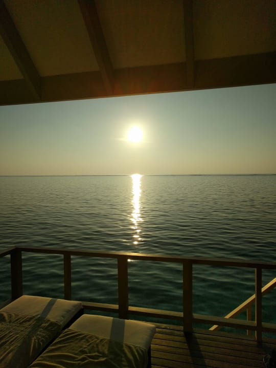 Sonnenuntergang Terrasse Wasservilla Westseite Summer Island Maldives