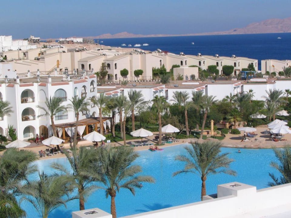 Hotel & pool Savoy Sharm El Sheikh
