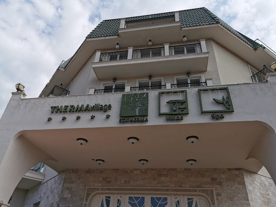 Außenansicht ECO Therma Village - SPA Mineral Pool & All inclusive & Free Parking