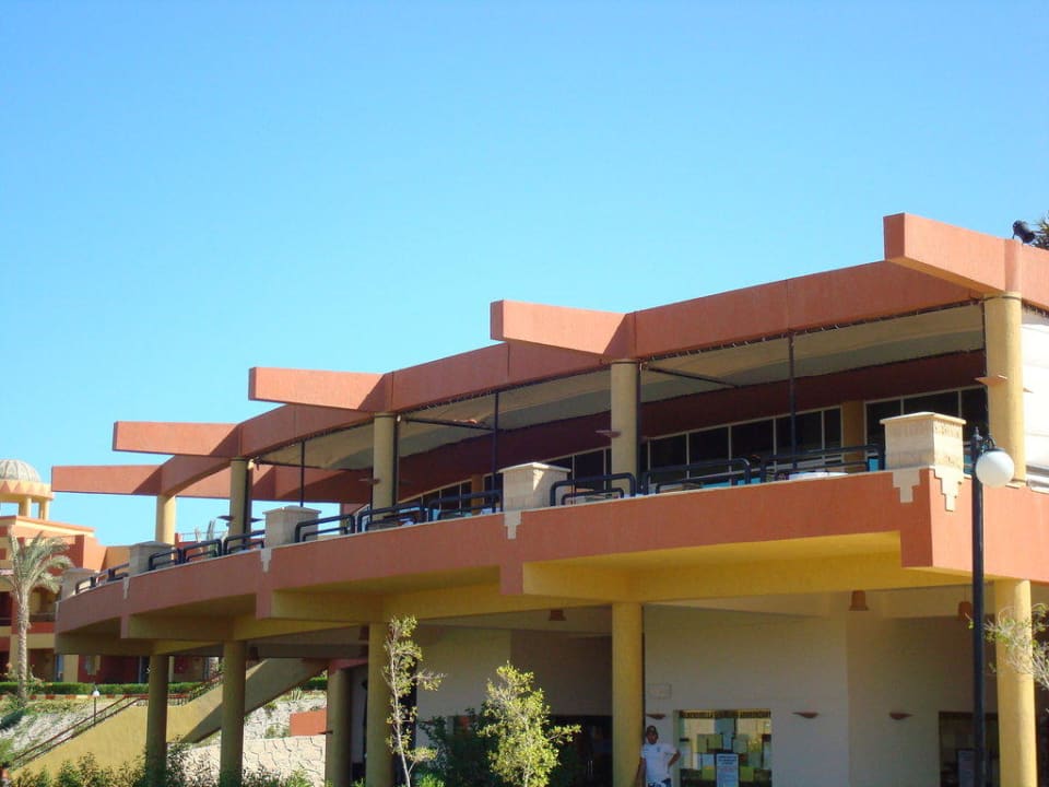 Terrasse Al Walima Restaurant Malikia Resort Abu Dabbab