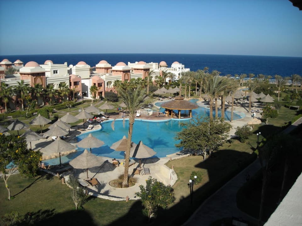 Widok z dachu Serenity Alpha Beach