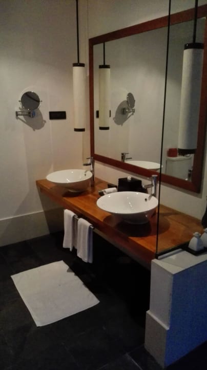 JacuzziVilla 121 - Badezimmer Meeru Maldives Resort Island