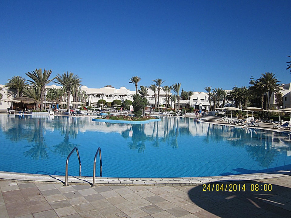 Großer Meerwasserpool Hotel El Mouradi Djerba Menzel
