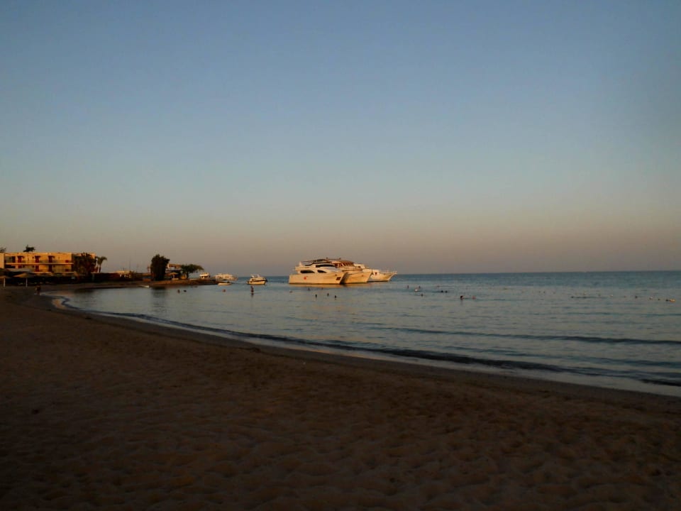 Sonnenuntergang Eagles Paradise Abu Soma