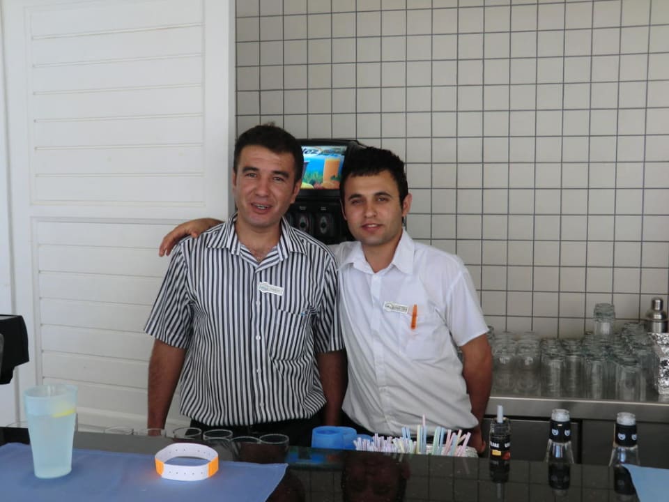 Jakob der Kellner des Monats Alba Queen Hotel