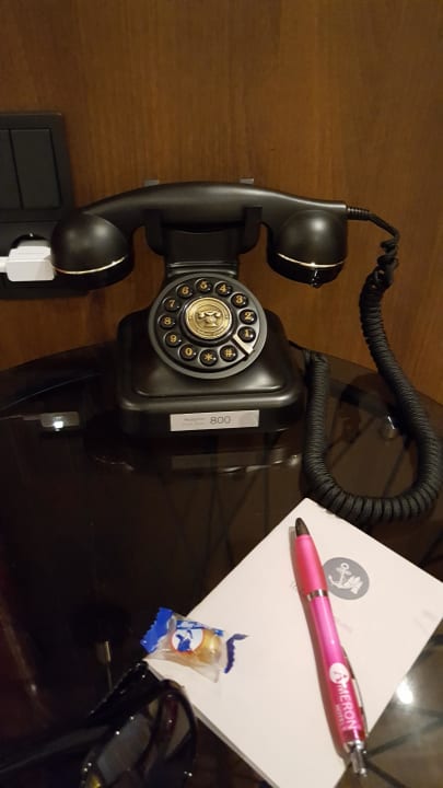 Old School Telefon auf dem Zimmer AMERON Hamburg Hotel Speicherstadt