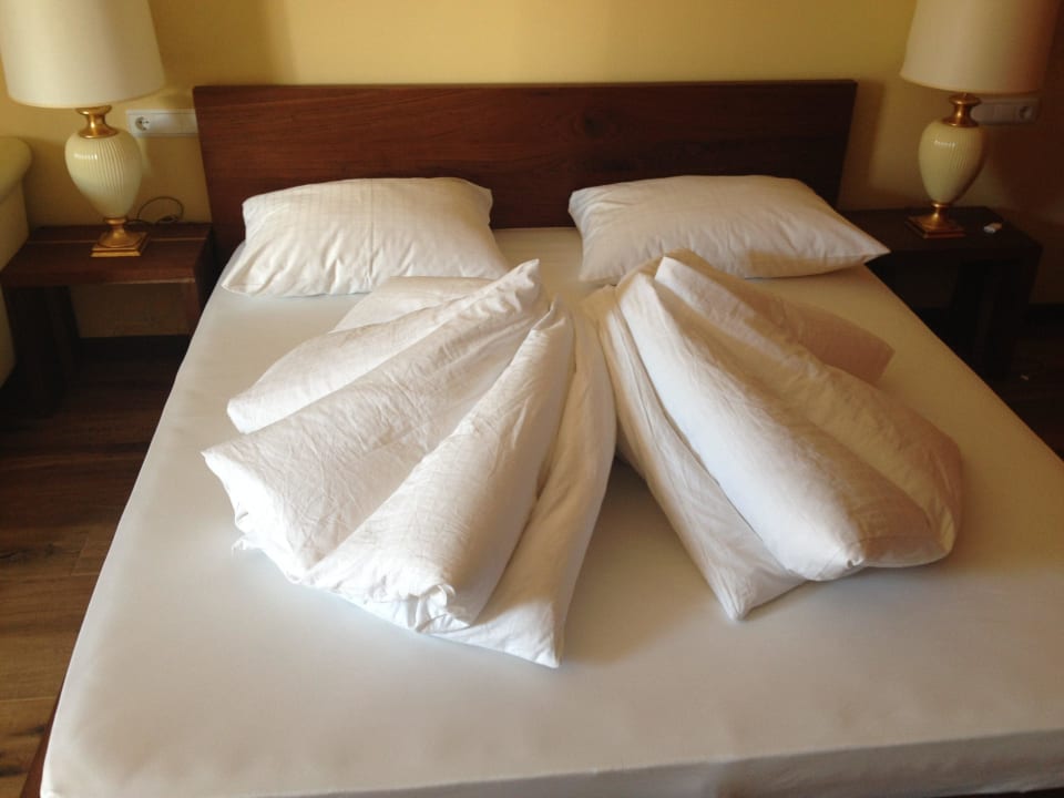 Bett Hotel Fameli