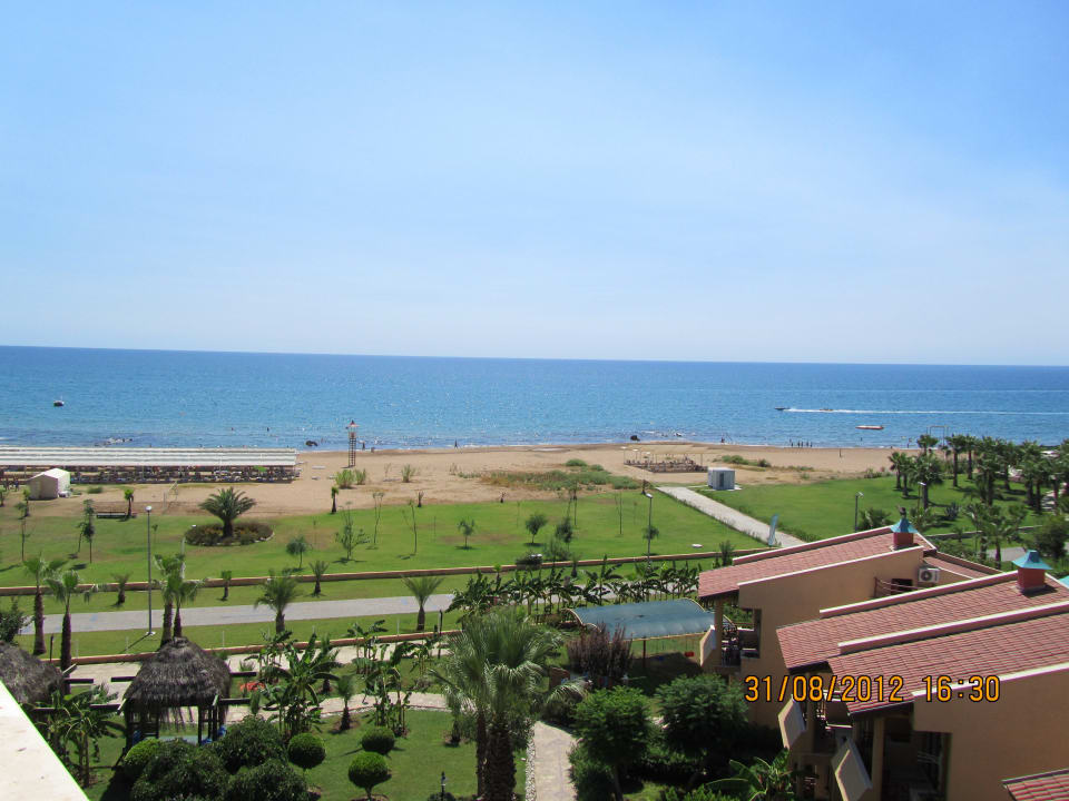 Вид из номера Bella Resort & Spa