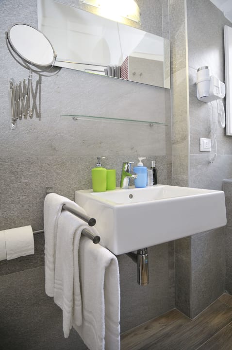 Bathroom Modica Old Town Rooms