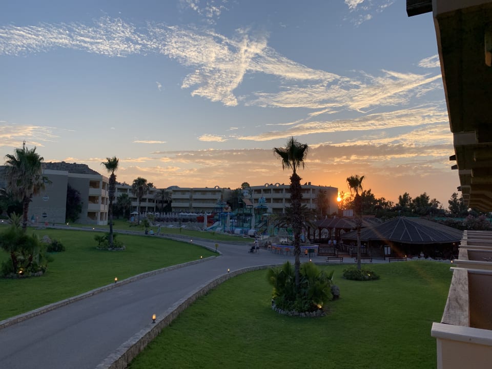 Gartenanlage Hotel Kalithea Horizon Royal