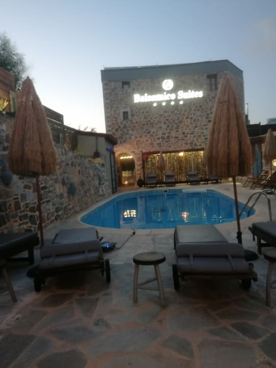 Pool Balsamico Traditional Suites