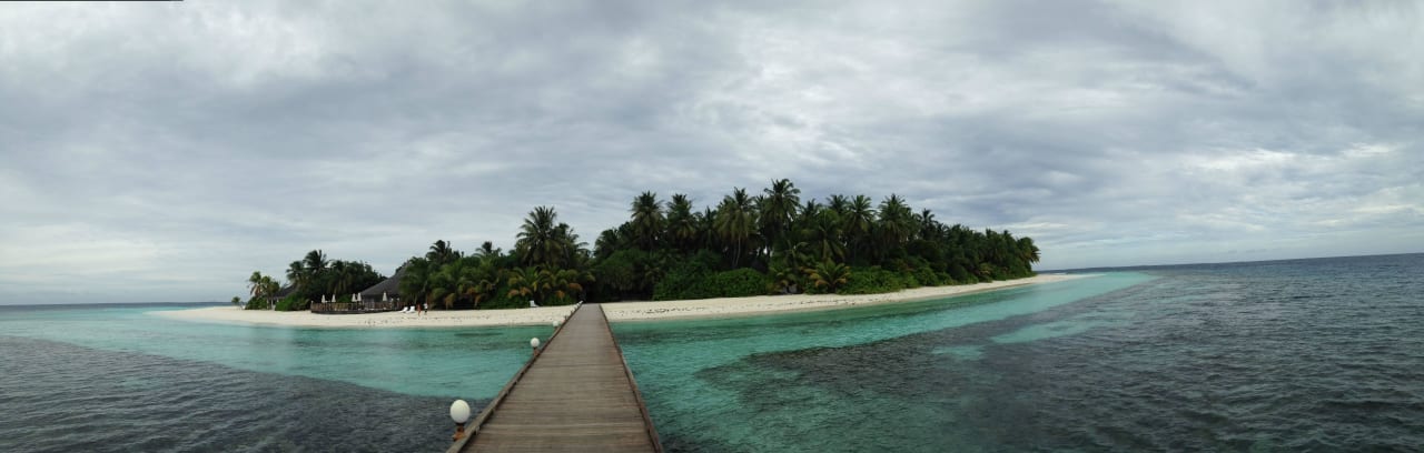 Blick von den Wasserbungalows  Angaga Island Resort