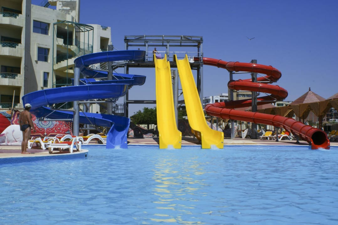 Basen i zjeżdżalnie Moreno Horizon Spa & Resort
