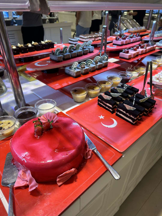 Gastro Terrace Elite Resort