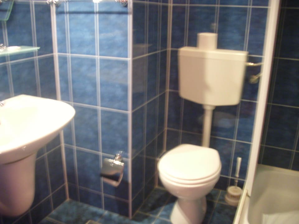 Bad Zimmer 202 Hotel Flamingo