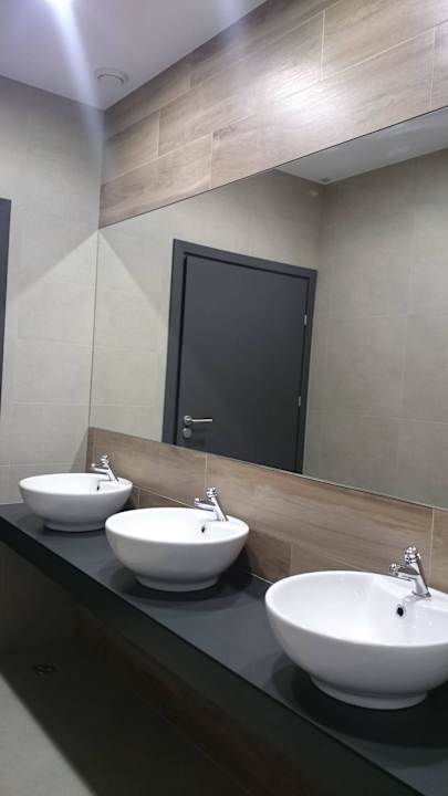 Łazienki jadalnia Resort Ośrodek Wczasowo Kolonijny Korona