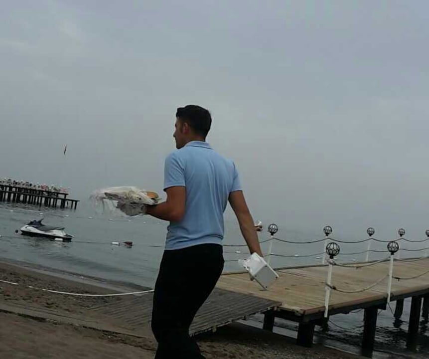 Snacksservice am Strand Saturn Palace Resort Hotel