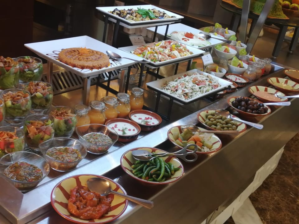 Gastro City Seasons Towers Hotel