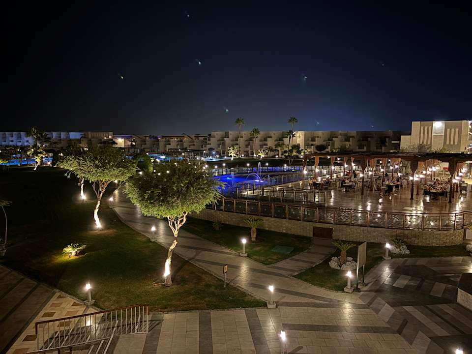 Außenansicht SUNRISE Crystal Bay Resort