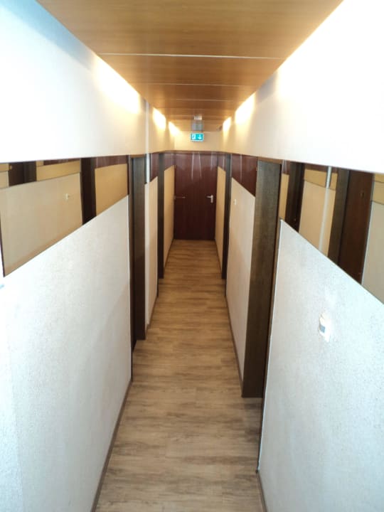 Flur zum Zimmer Hotel Fröhlich
