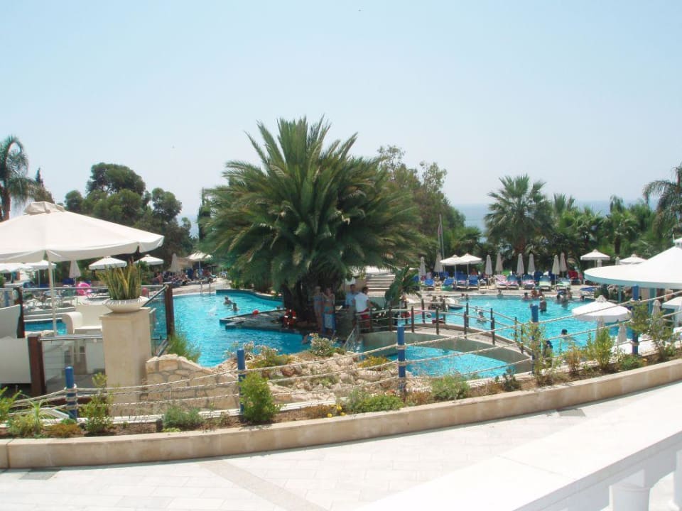 Poolanlage des Mediterranean Beach Mediterranean Beach Hotel