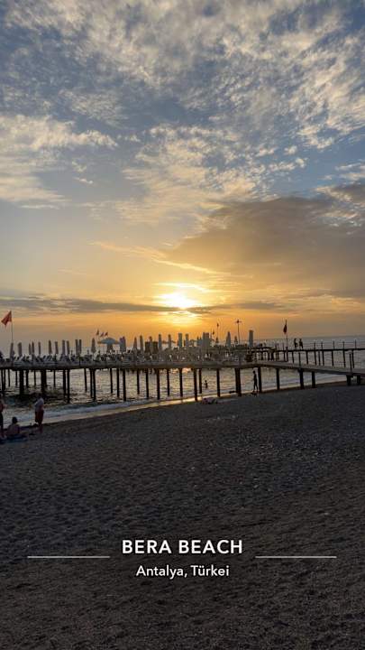 Strand Quattro Beach Spa & Resort