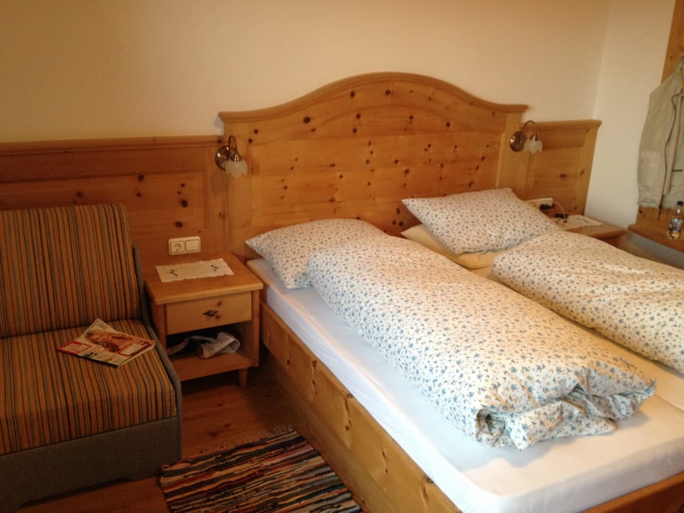 Zimmer Bettseite Gasser Hütte