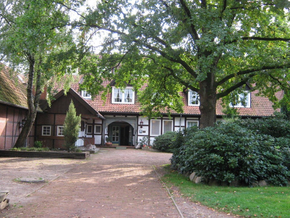 Frontansicht Gutshof im Oertzetal