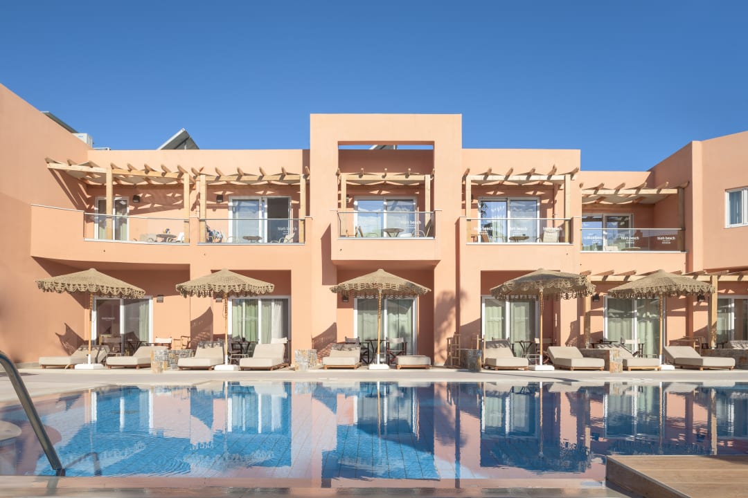 Pool High Beach Resort