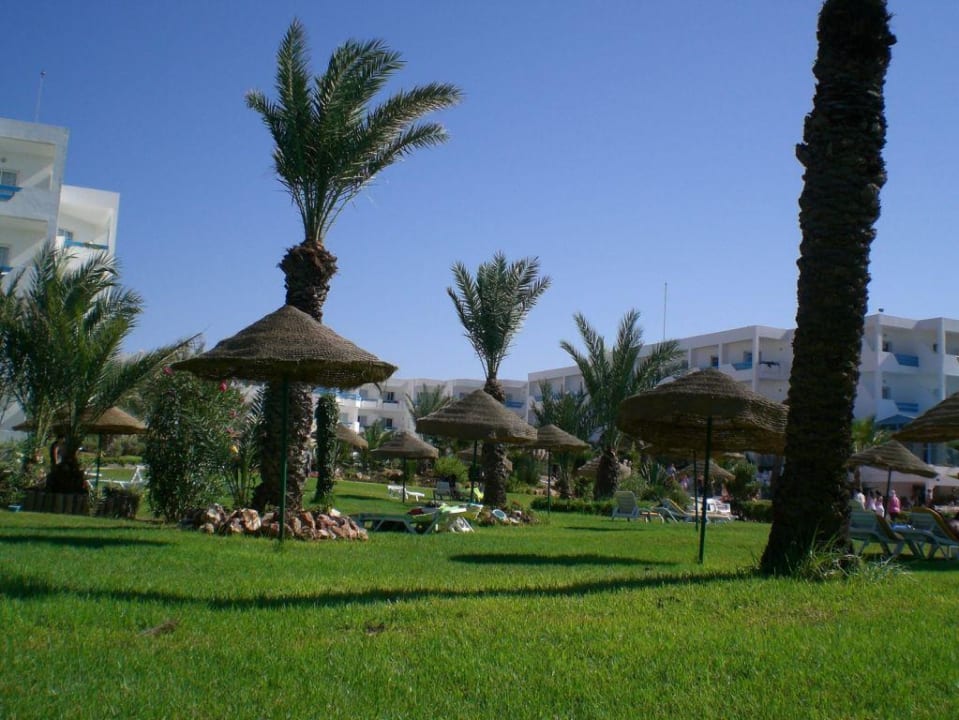 Blick in einen Teil der Anlage Hotel Rosa Beach