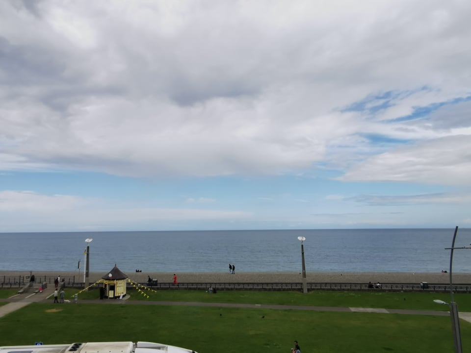 Ausblick The Strand Hotel, the former residence of Oscar Wilde