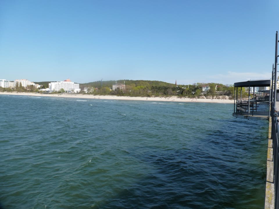 Hotel hi. links Vestina Wellness & Spa Hotel