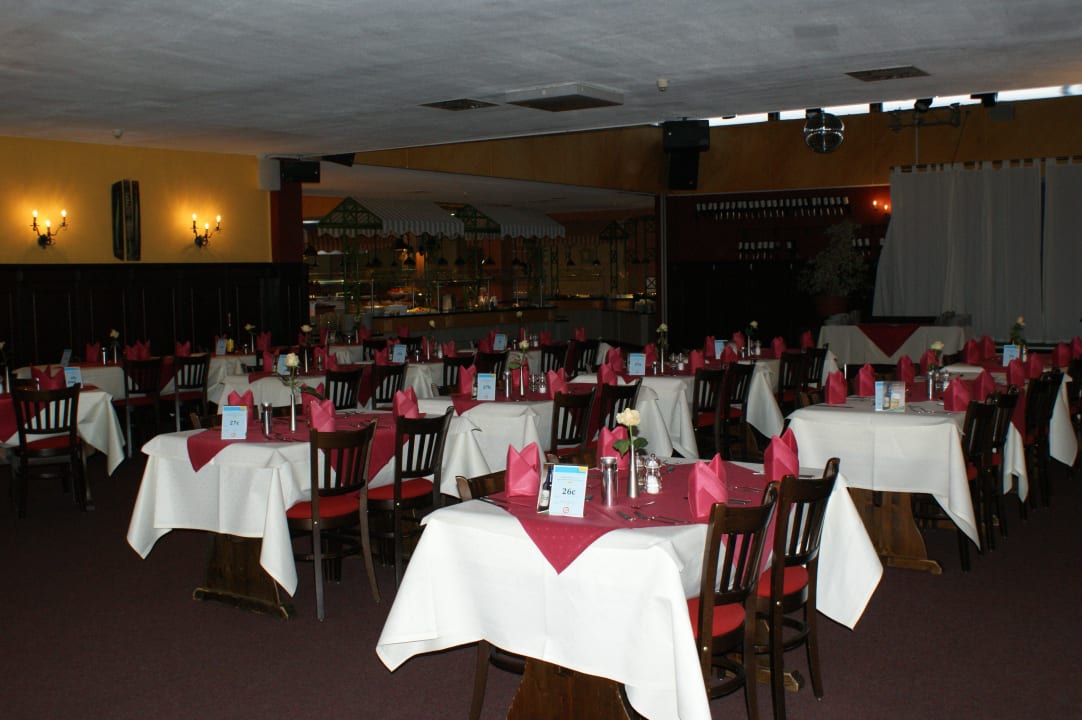 Donnerstagabend, Restaurant Moselblick Eurostrand Resort Moseltal