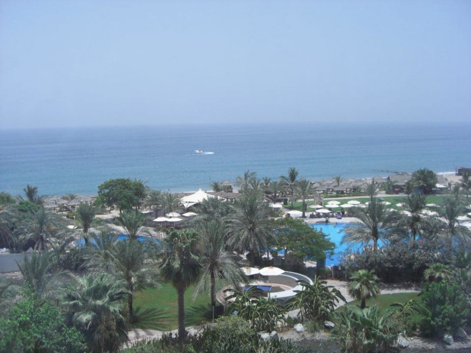 Ausblick aus dem zweiten Stock Hotel Le Meridien Al Aqah Beach Resort
