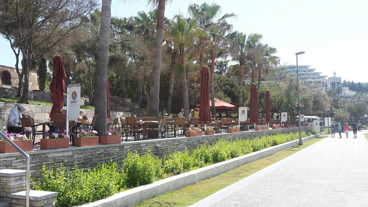 Von der Promenade aus gesehen  Arum Barut Collection