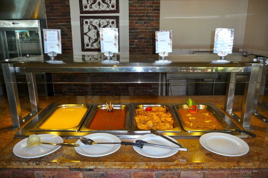 Buffet Dreams La Romana Resort & Spa