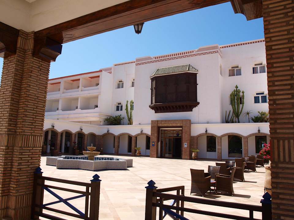 Hauptgebäude/Eingang Iberostar Waves Founty Beach