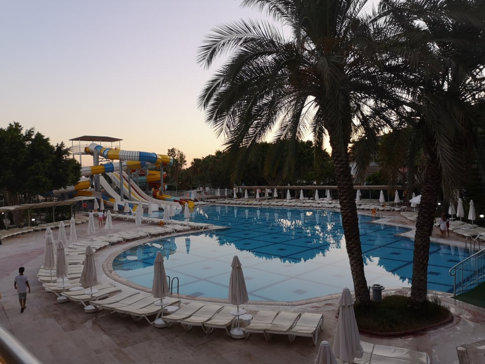 Pool Mira Meridia Beach Hotel