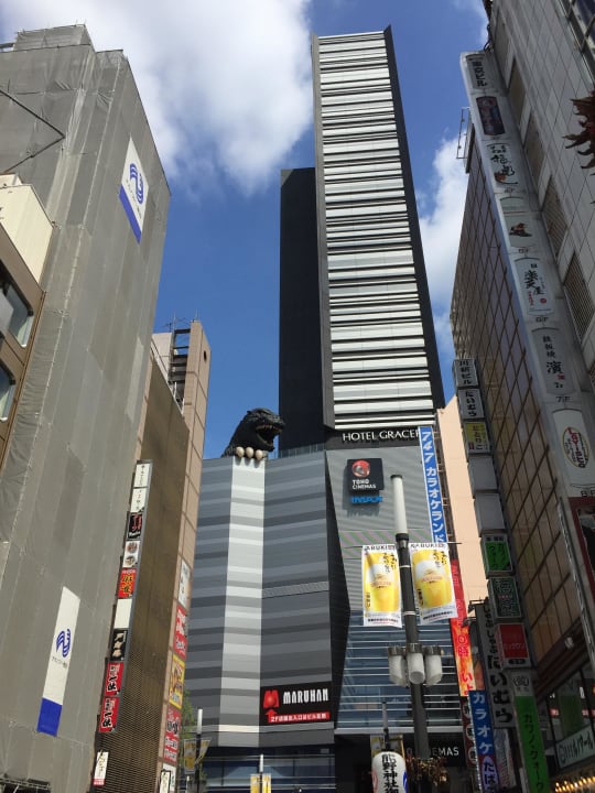 Zu Gast bei Godzilla Hotel Gracery Shinjuku