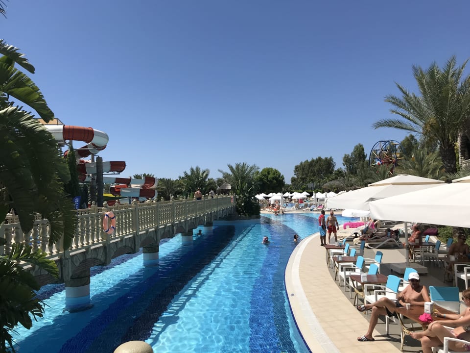 Pool Royal Holiday Palace