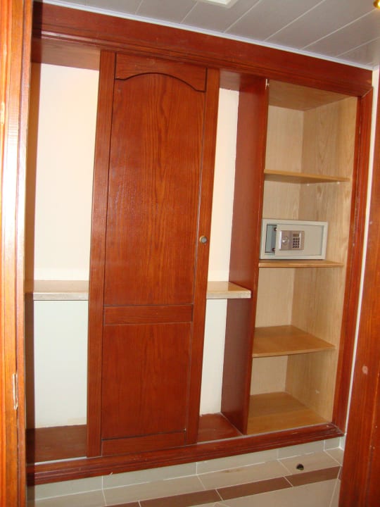 Szafa i sejf Coral Hills Resorts & SPA