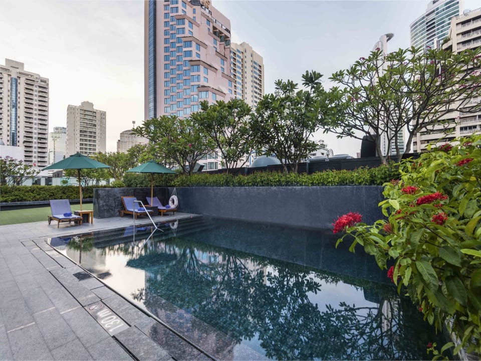 Pool Maitria Hotel Sukhumvit 18 Bangkok - A Chatrium Collection