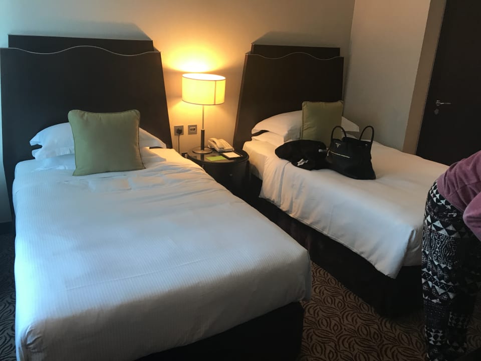 Zimmer Rose Rayhaan by Rotana