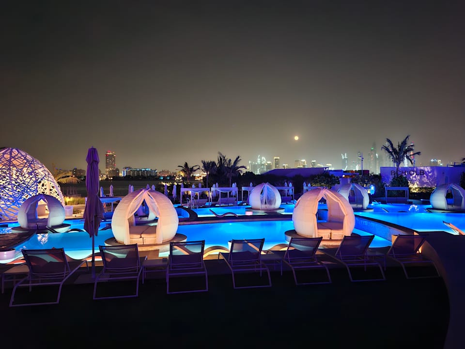 Pool W Dubai - The Palm
