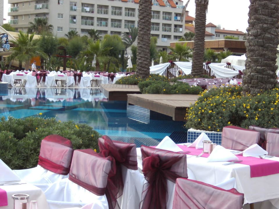 Galaabend Sunis Evren Beach Resort Hotel & Spa