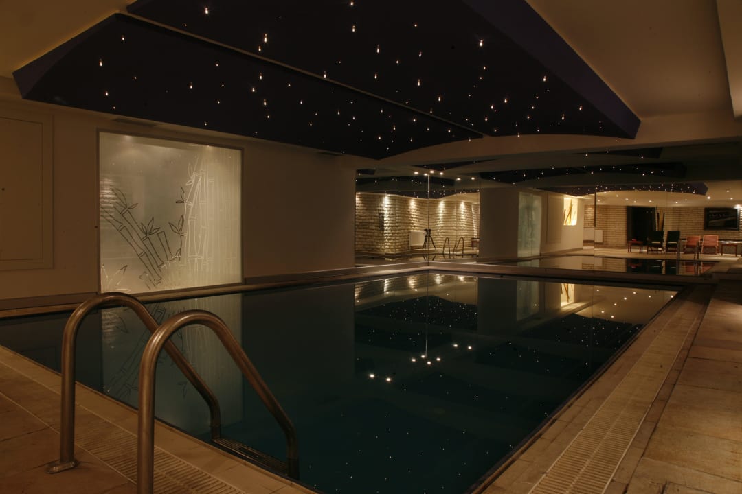 İndoor Pool Hotel Samm