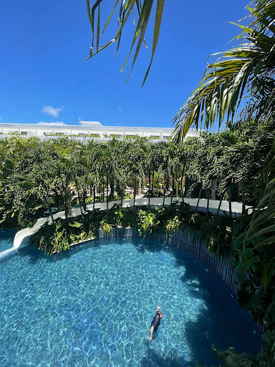 Pool Dreams Onyx Resort & Spa